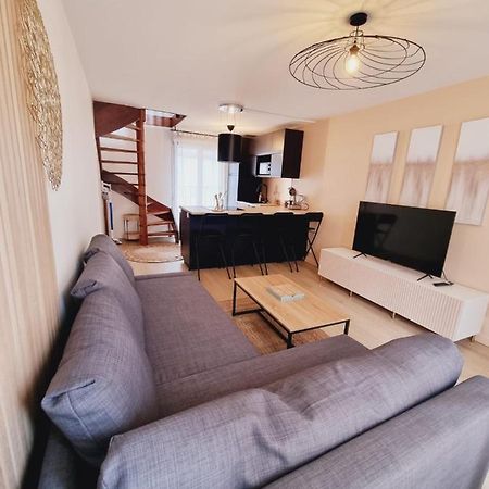 Duplex Neuf Centre Ville Avec Parking Neauphle-le-Château Εξωτερικό φωτογραφία