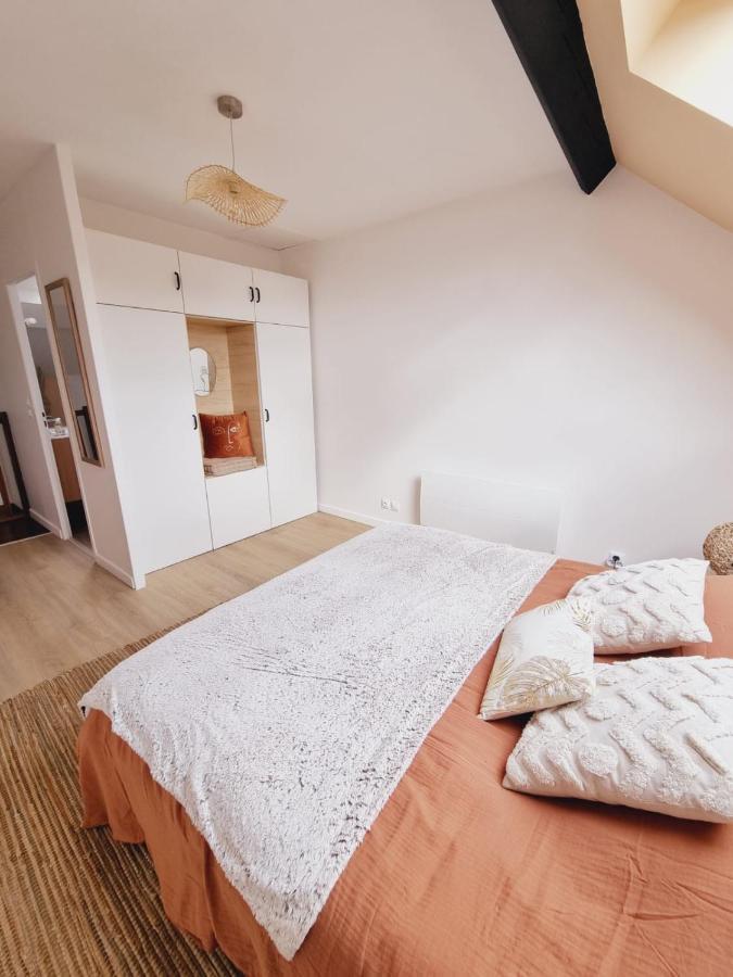 Duplex Neuf Centre Ville Avec Parking Neauphle-le-Château Εξωτερικό φωτογραφία